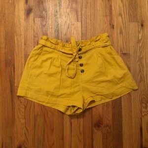 American Eagle High Waisted Yellow Paperbag shorts